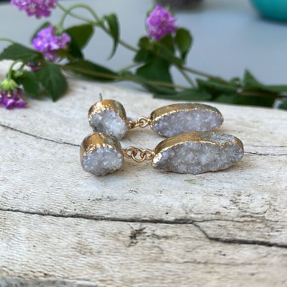 DRUZY COSTUME DROP EARRINGS   NWT - Picture 3 of 6